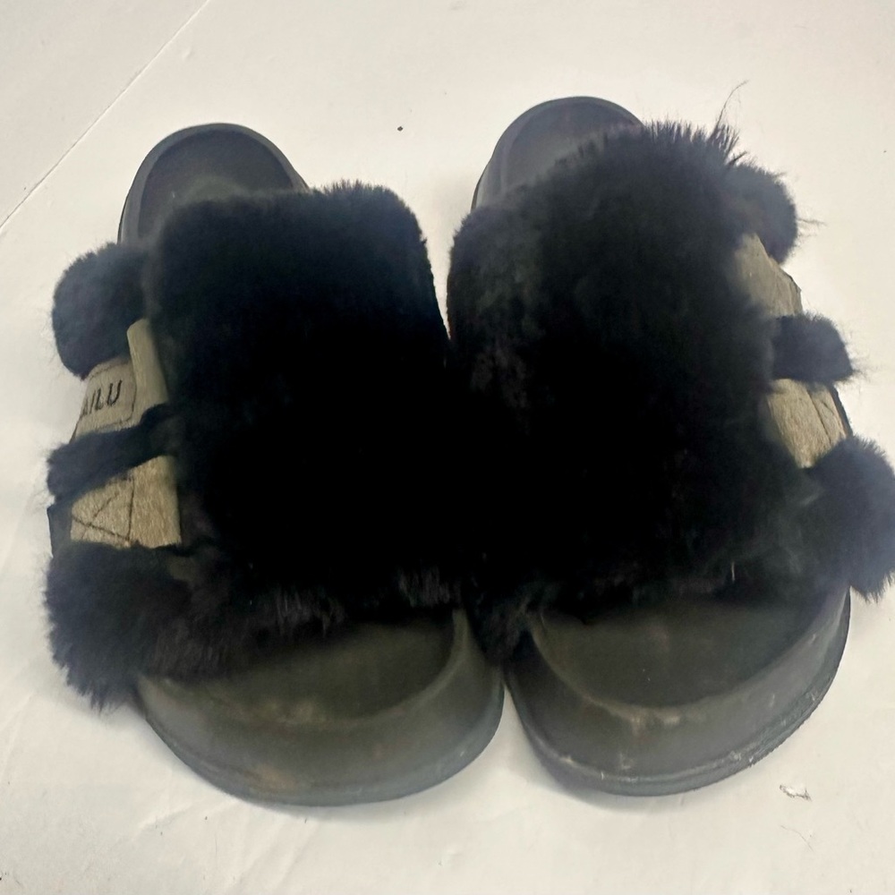 Kuailu woman’s fuzzy black slides with‎ arch support size 8